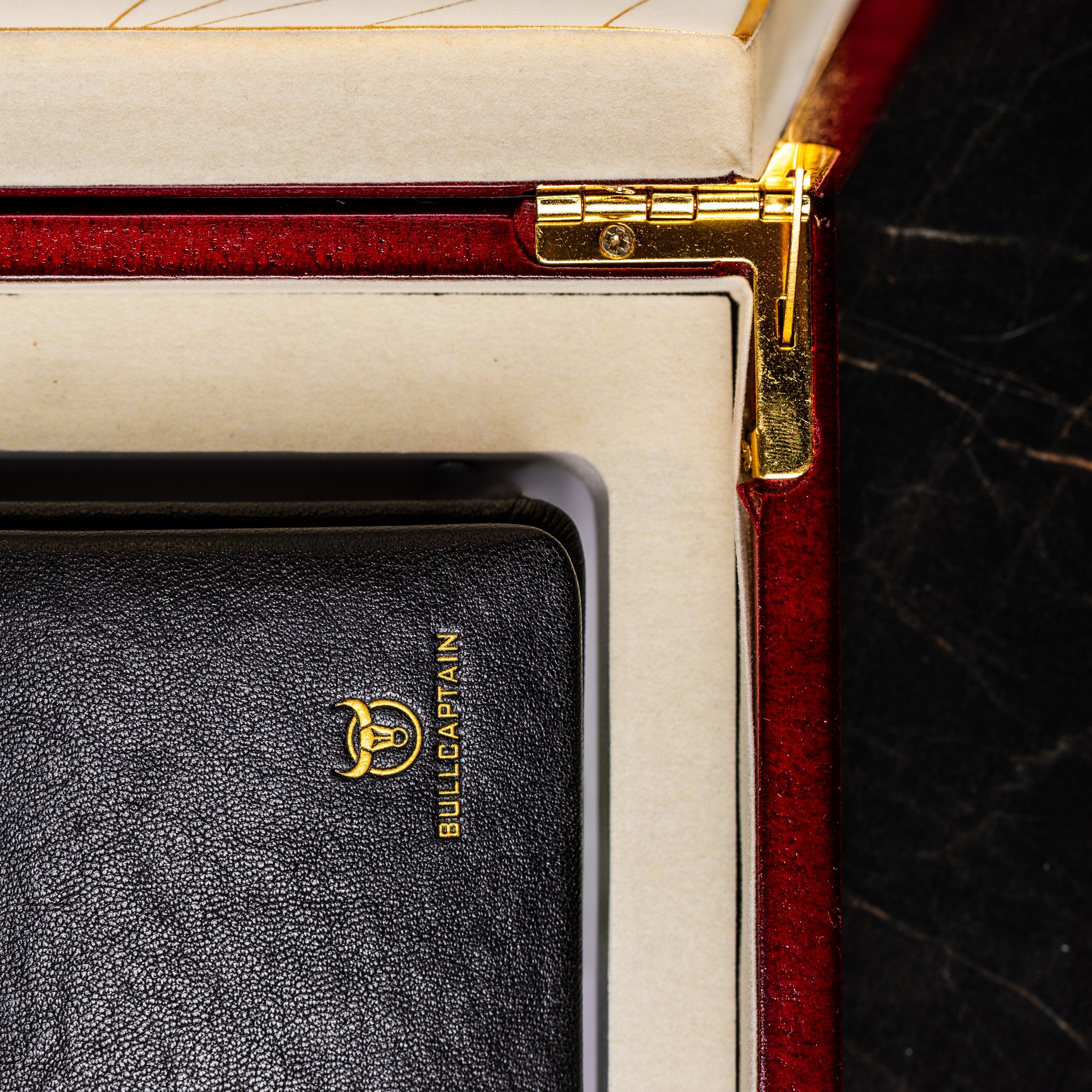 Coffret cadeau portefeuille CP013 et ceinture CC07 - Bullcaptain